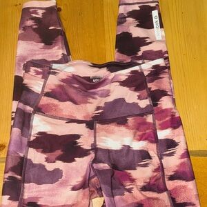 Reebok Pink & Purple Camouflage Print Girls' Leggings
